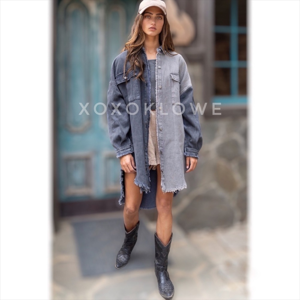 POL Oversized Denim Shacket | Blue Gray Colorblock Longline Jacket - Picture 4 of 10